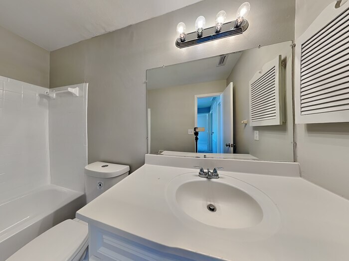 Building Photo - 1388 Bramblewood Dr