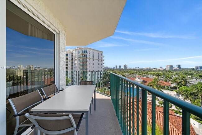 Building Photo - 20000 E Country Club Dr