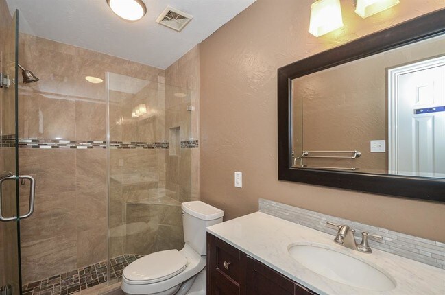 Building Photo - 7439 Parkcross Pl