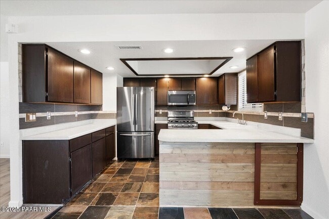 Building Photo - 3795 N Navajo Dr