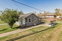 Building Photo - 381 Mills Ave