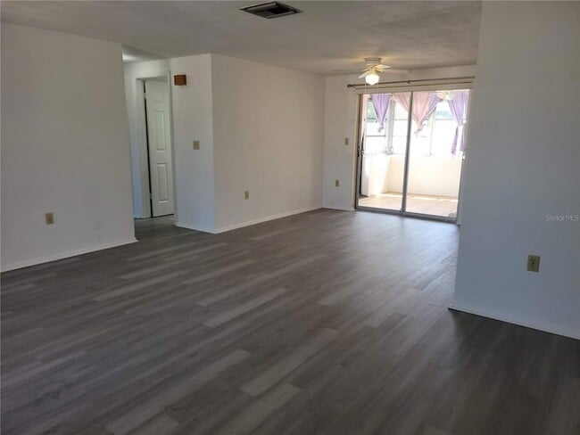 Building Photo - 6410 Tralee Ave