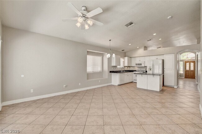 Building Photo - 980 Sand Coral Dr