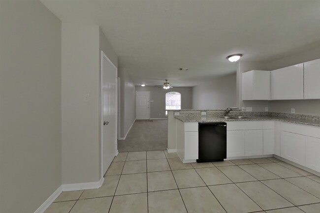 Building Photo - 8707 Texas Acorn Ave