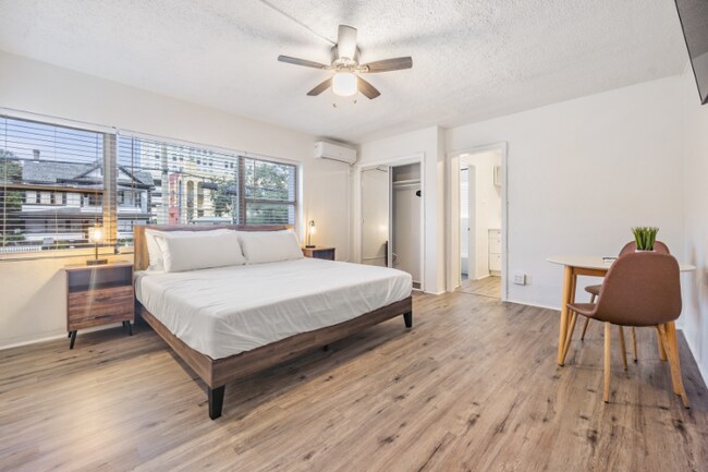 Primary Photo - 425 2nd St N