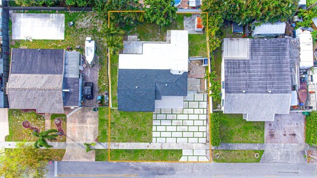 Building Photo - 7884 NW 175th St