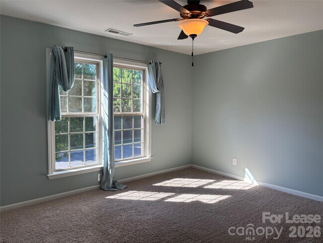 Building Photo - 8811 Tamarron Dr