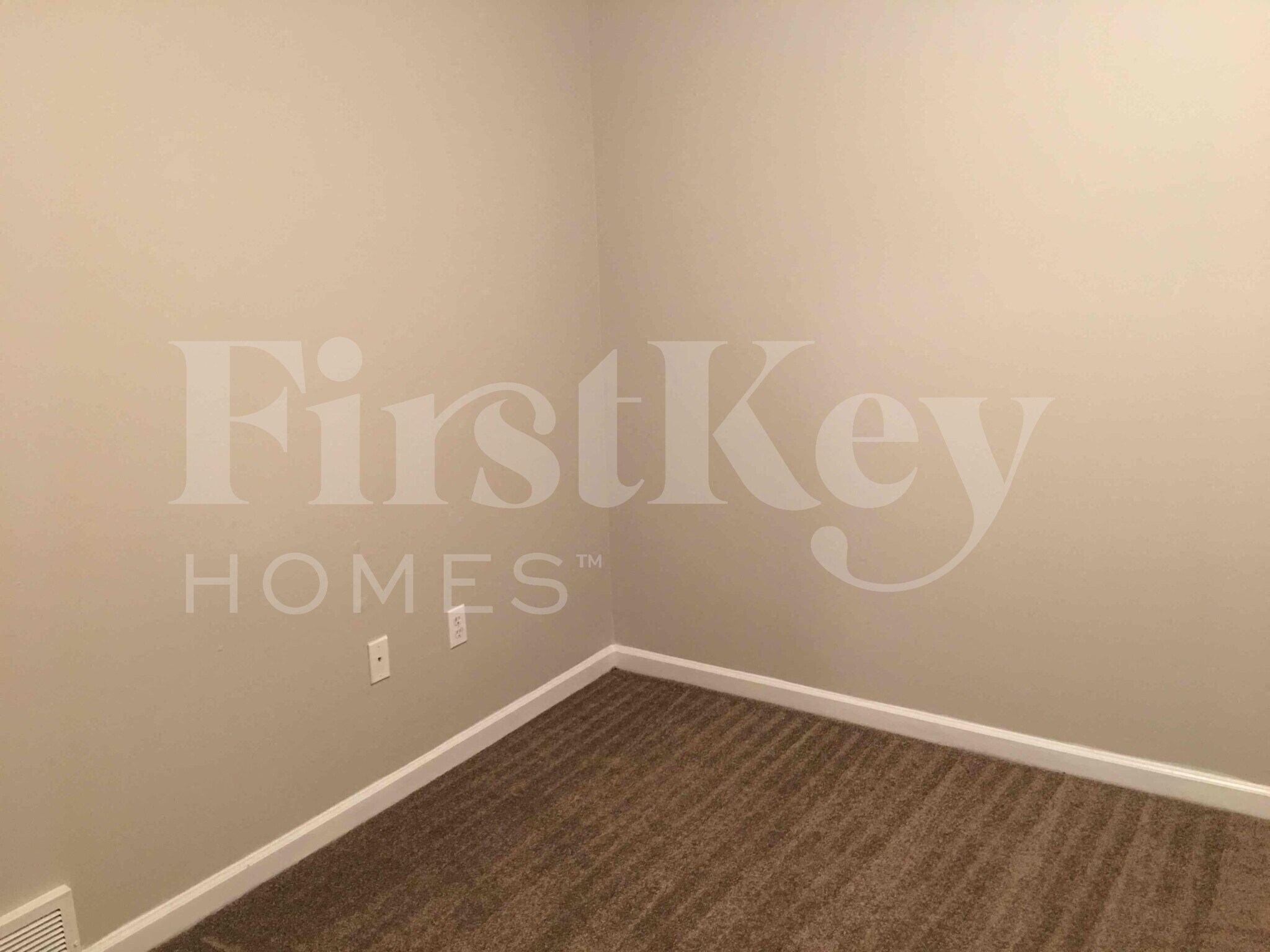 Building Photo - 7601 Broken Hickory Dr