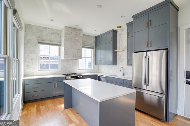 Building Photo - 157 Ravenhurst Ln