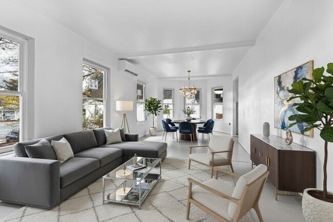 Building Photo - 7 Davis St