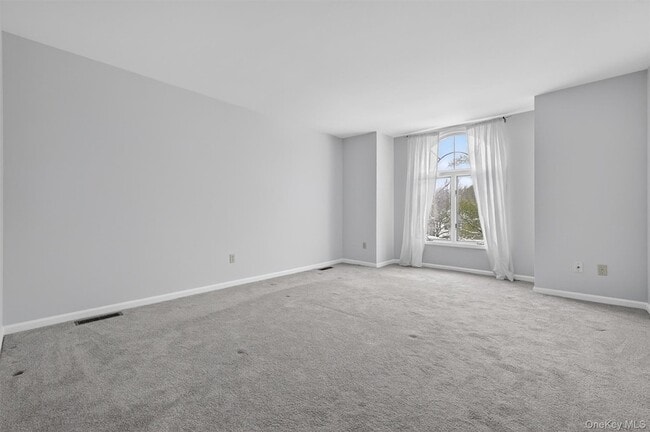 Building Photo - 2003 Regent Dr