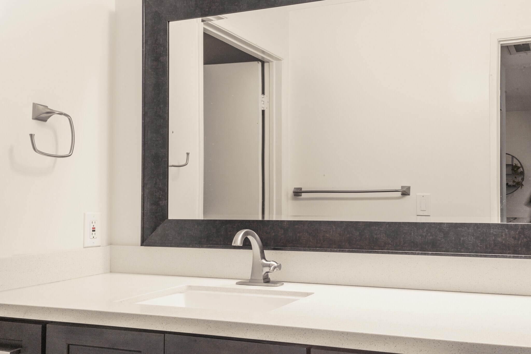Standalone bathroom 2 - 10021 Tabor Street