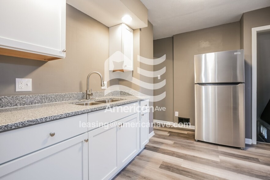 Building Photo - 1712 E Bowman St