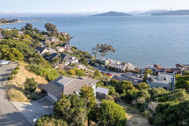 Building Photo - 345 Pacific Ave