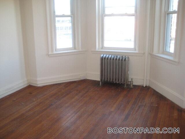 Building Photo - 1175 Boylston St