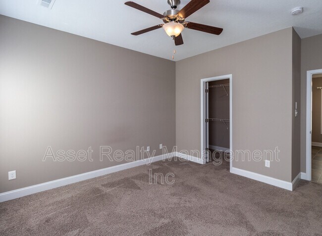 Building Photo - 509 Broadberry Ave