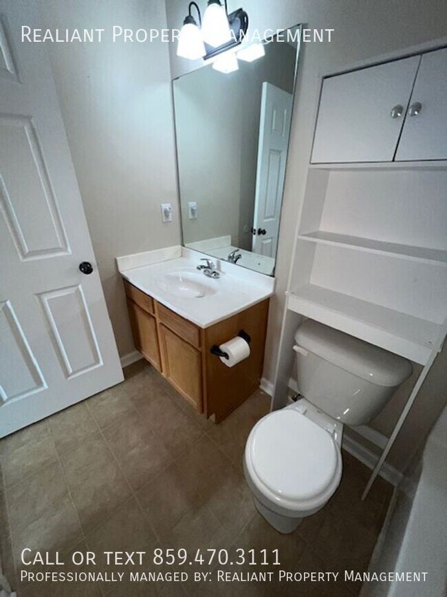 Building Photo - 229 Ridgewood Dr