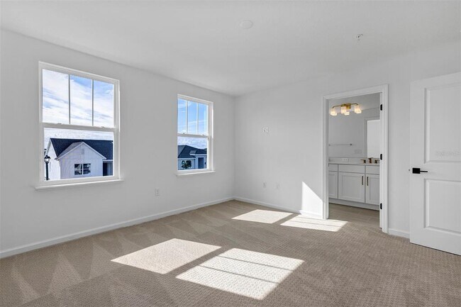 Building Photo - 1851 Pinecliff Dr