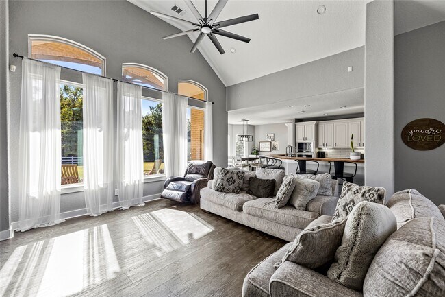 Building Photo - 11601 King George Ct