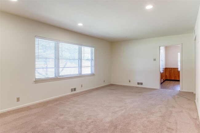 Building Photo - 10338 Sherbrook Ln