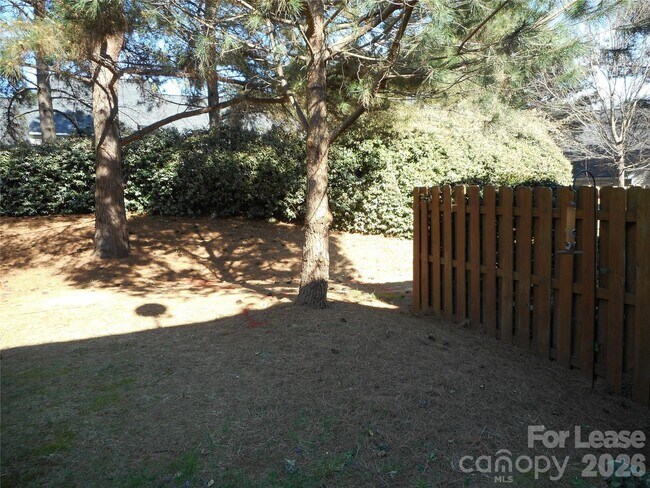 Building Photo - 9629 Elizabeth Townes Ln