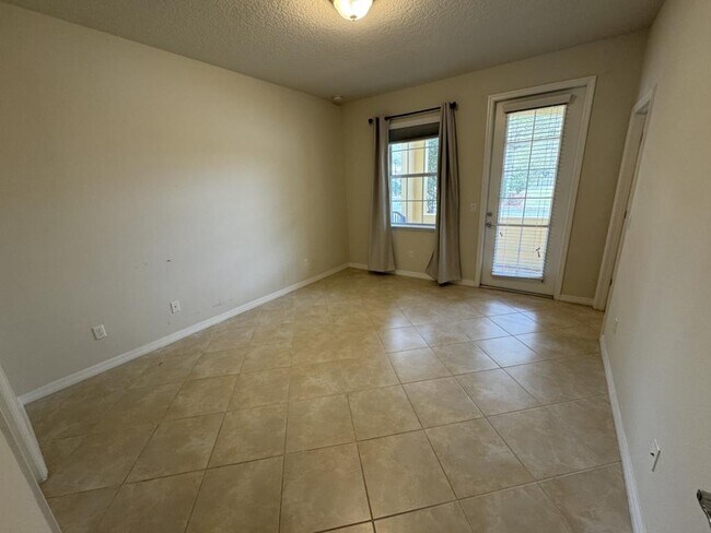 Building Photo - 11902 Lorenza Ln