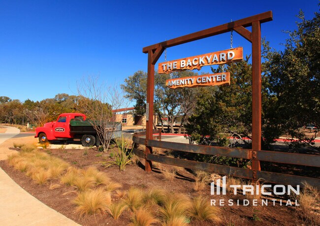 Building Photo - 628 Lindheimer Ln