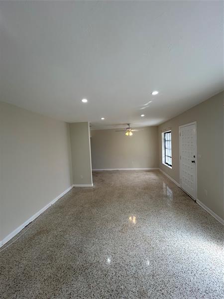 Building Photo - 2020 SW 127th Ct