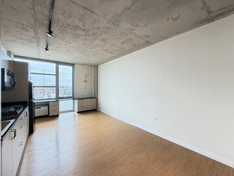 Building Photo - 1515 N Fremont St