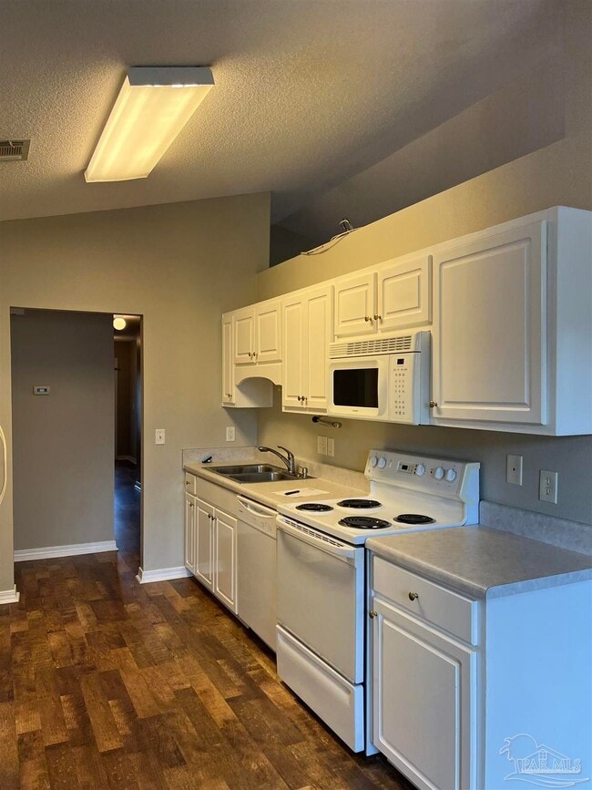Building Photo - 6191 Bandol Ct