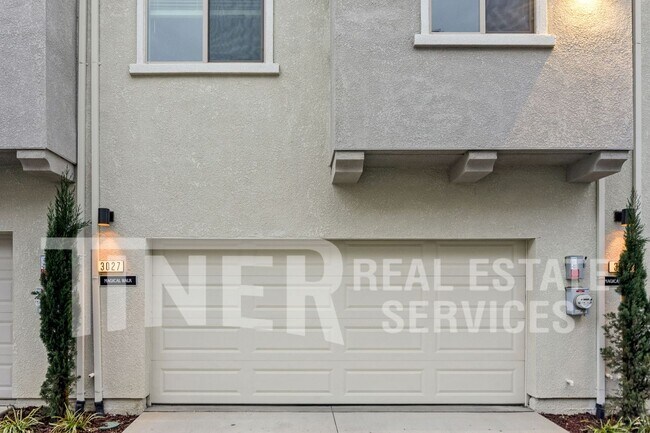 Building Photo - 3027 Magical Walk