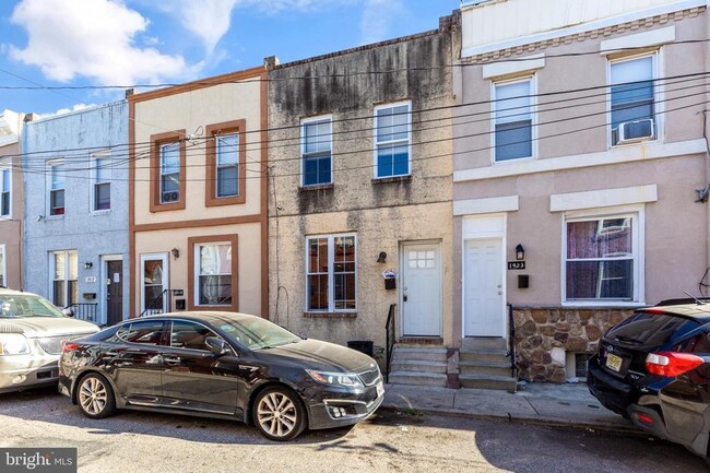 Building Photo - 1921 S Bonsall St