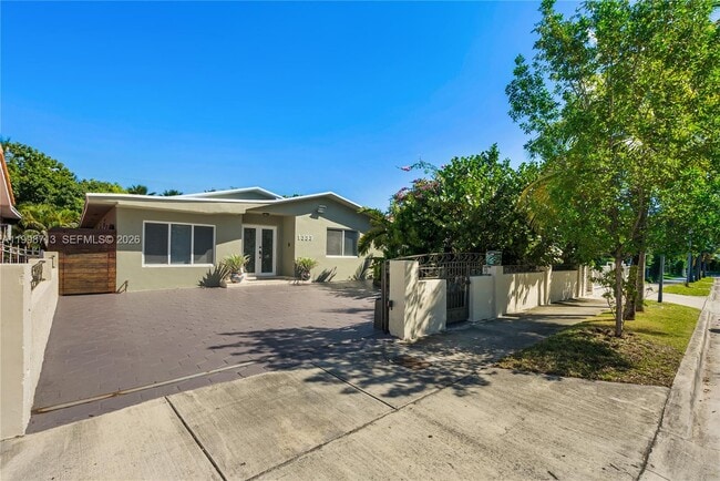 Building Photo - 1333 SW 16th St