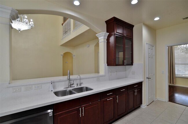 Building Photo - 7430 Boxwood Ridge Ln