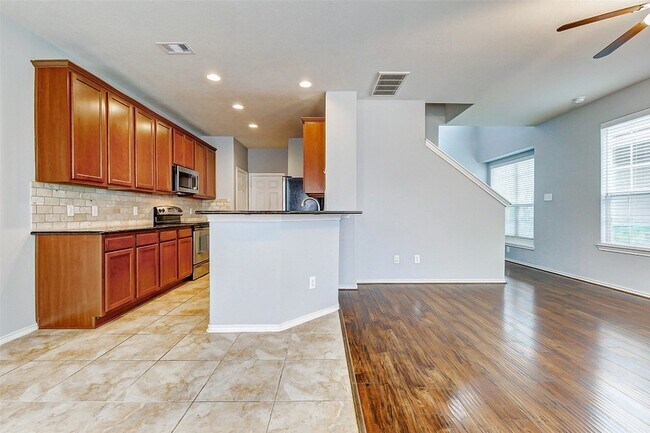 Building Photo - 24522 Folkstone Cir