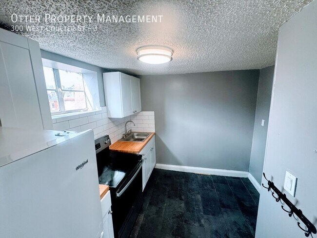 Building Photo - 300 W Coulter St