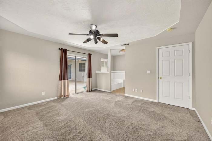 Building Photo - 2375 Fallbrook Ave