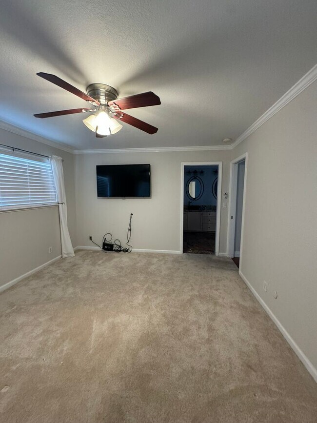Building Photo - Beautiful Lake View Home for Rent in Lake of the Pines 3 Bed | 2 Bath | 1,775 Sq Ft