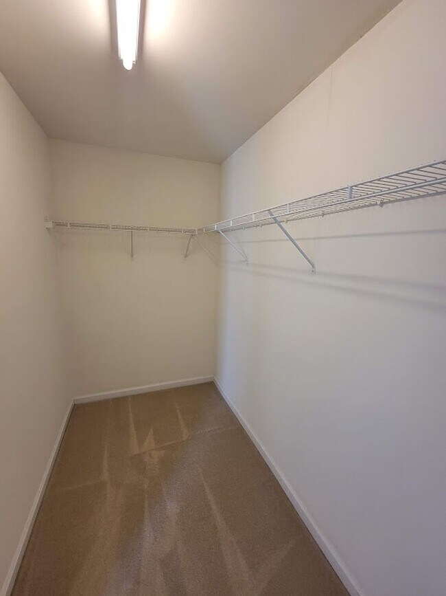 Building Photo - Huntersville Townhouse located in Rosedale!