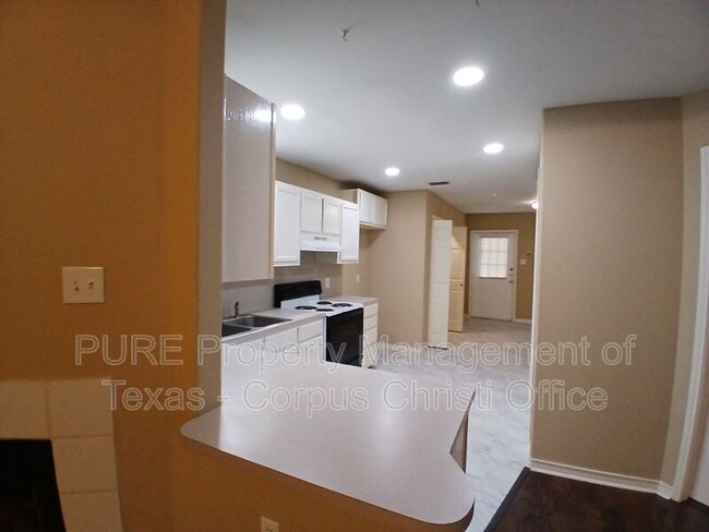 Building Photo - 1818 Rodd Field Rd