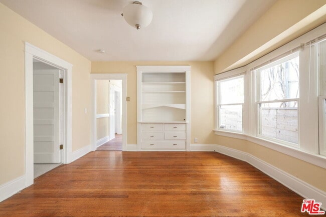 Building Photo - 532 Altair Pl