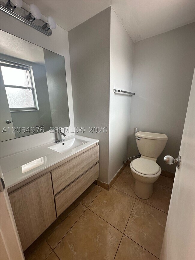 Building Photo - 4159 SW 66th Ln