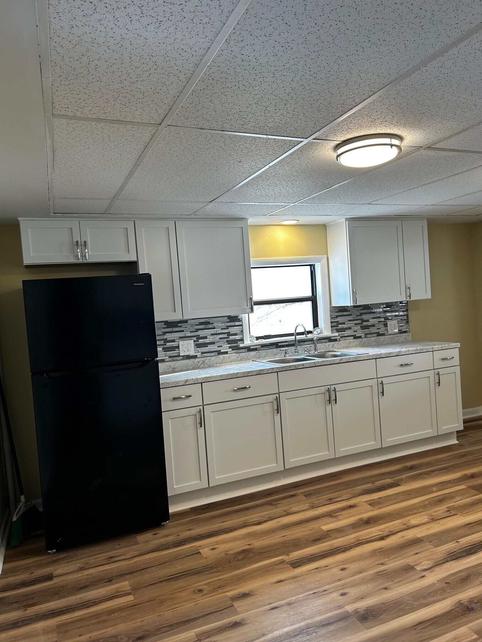 Building Photo - 158 Fallbrook St