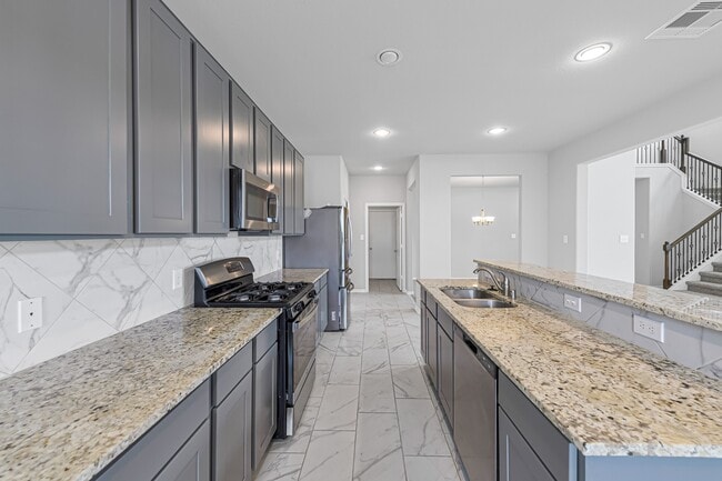 Building Photo - 5462 Grand View Dr