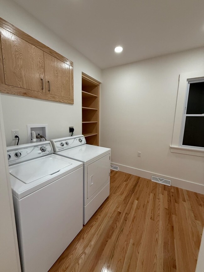 Building Photo - 282 Highland Ave