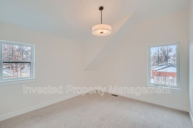 Building Photo - 3701 Steele St