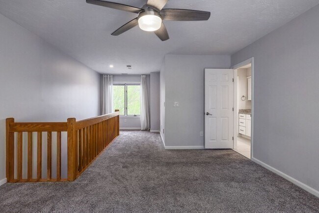 Building Photo - 78 Pointe Rok Dr