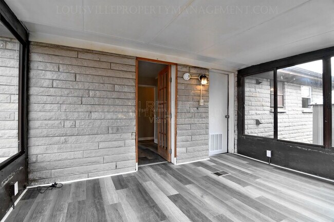 Building Photo - 9002 Whippoorwill Rd