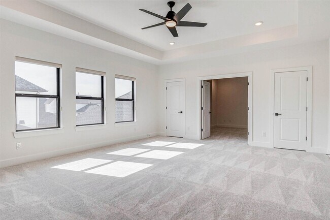 Building Photo - 1327 Crown Frst Dr