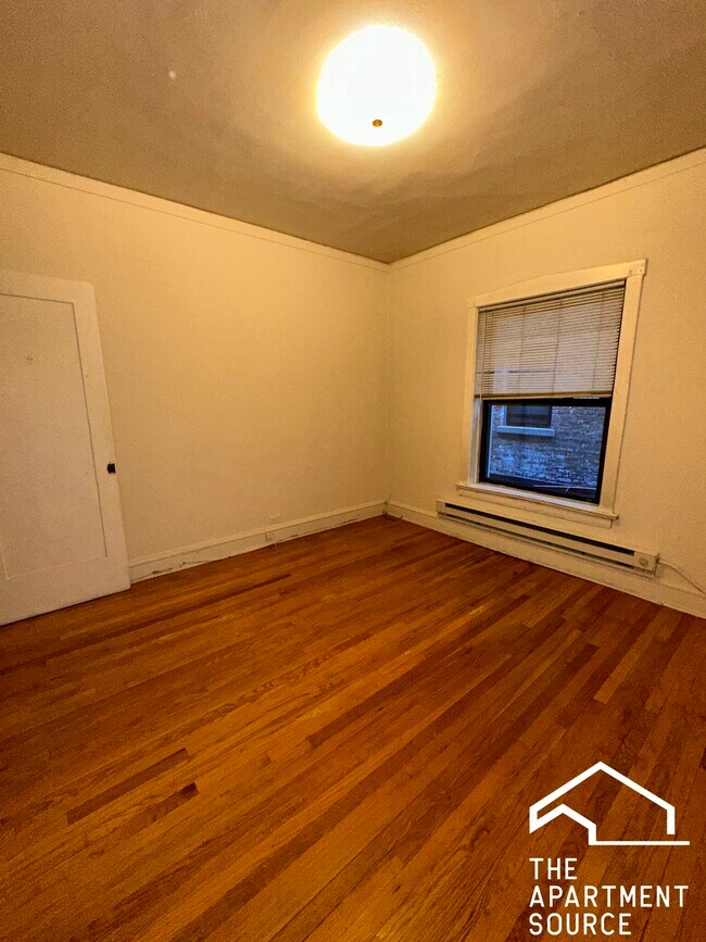 Building Photo - 1307 Oak Ave